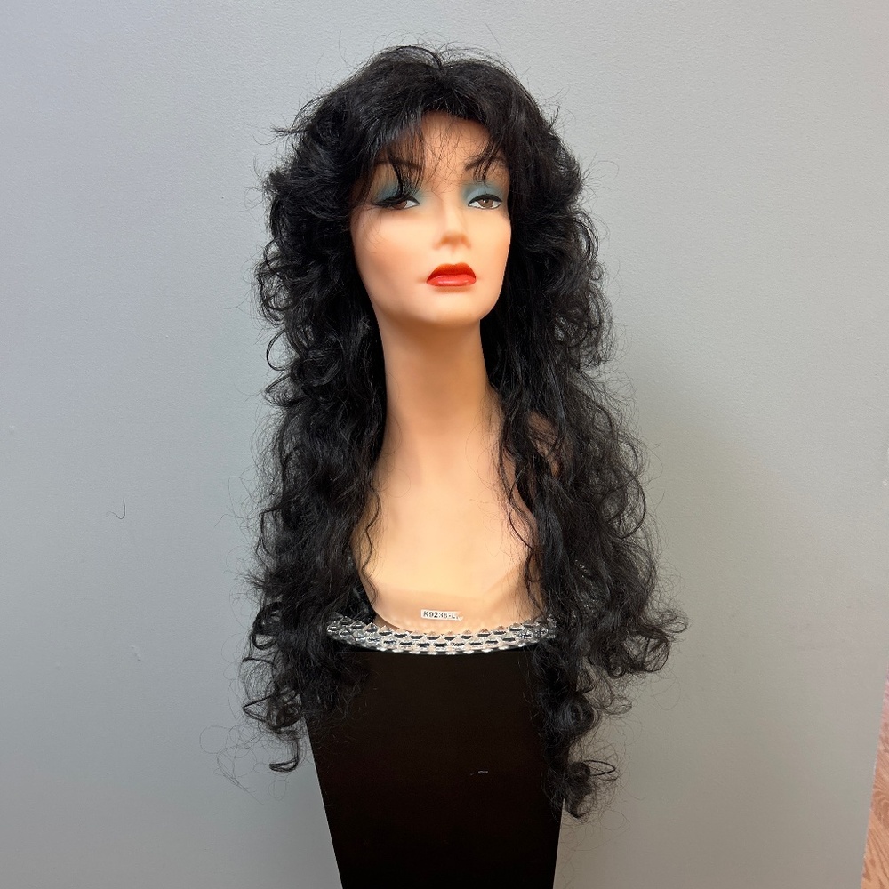 Brown wig